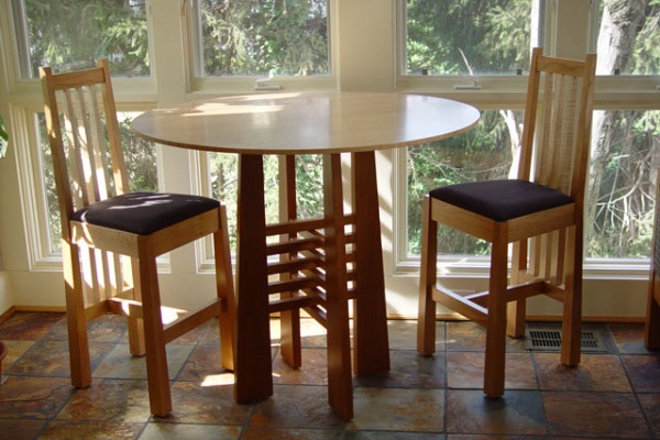 bar stools & table